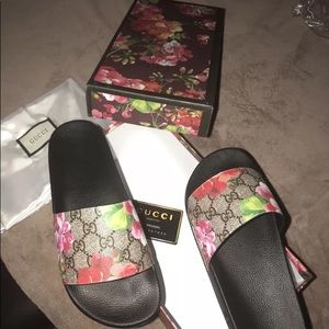 Gucci Bloom Slides